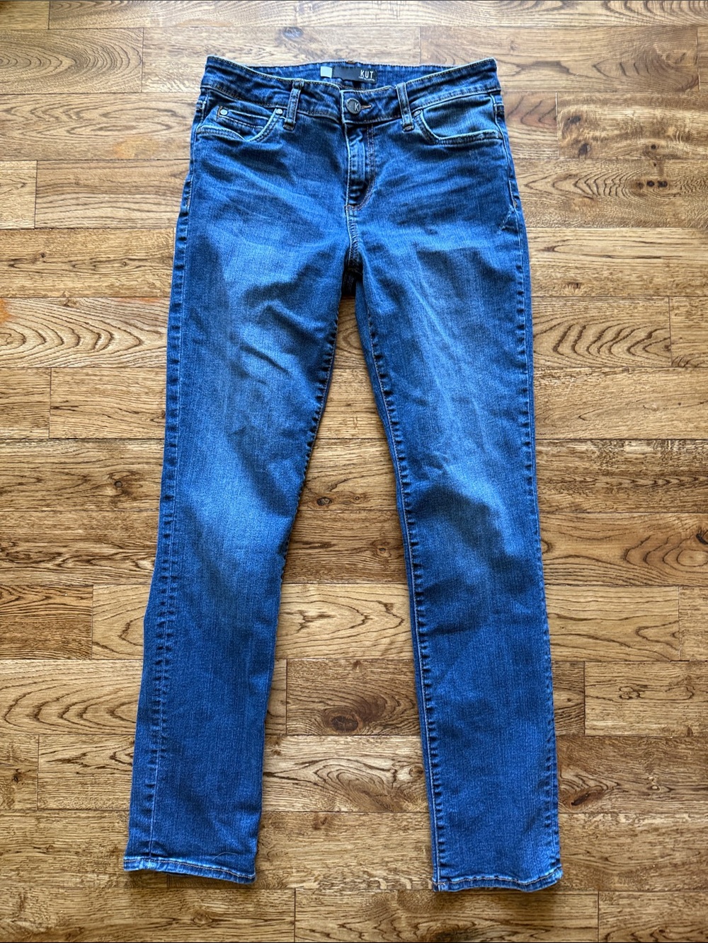 Stretch Medium Wash Straight Leg Jeans KUT from the Kloth Slim Fit Mid Rise Sz 4